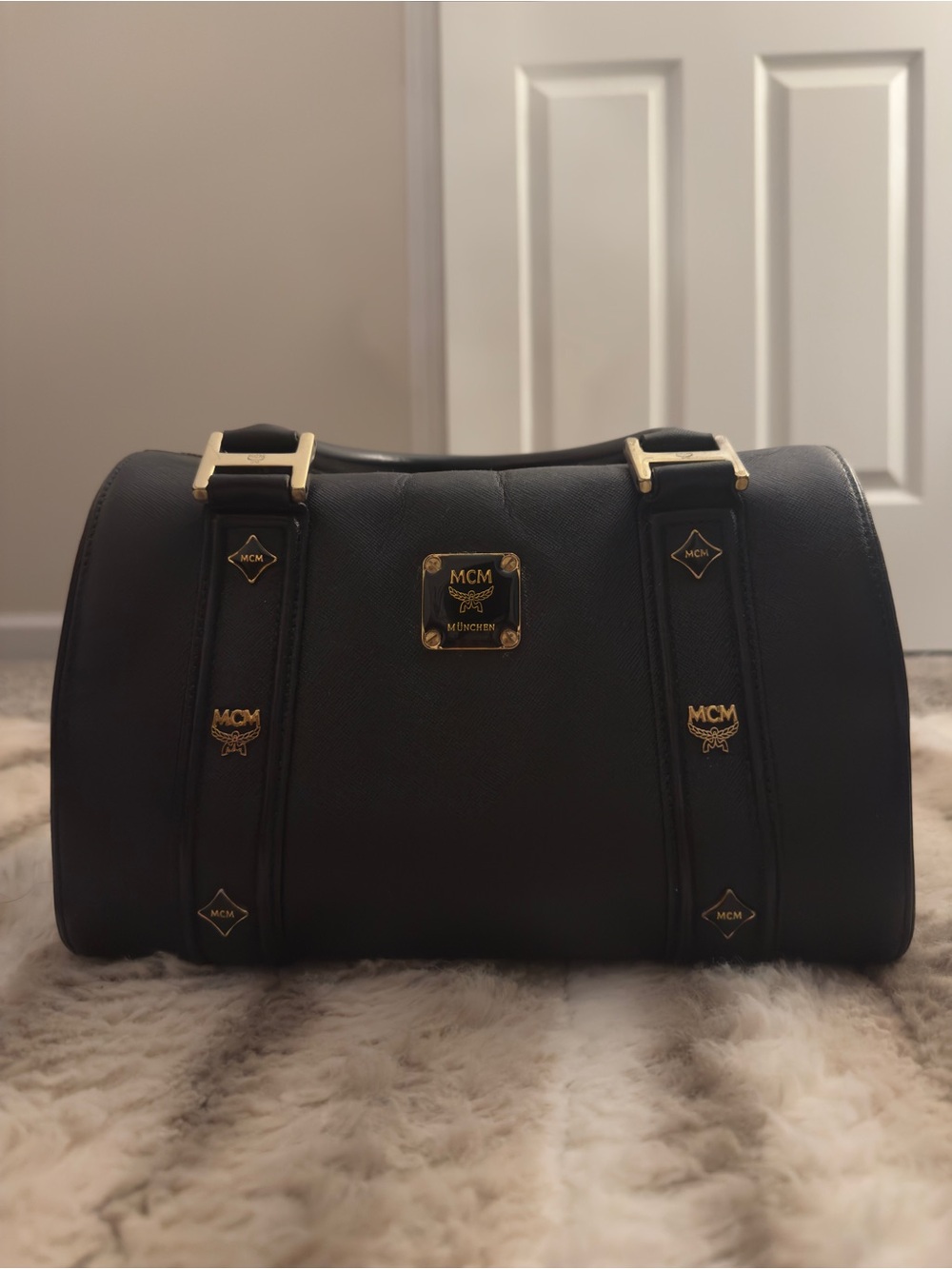 Authentic Vintage MCM München Black Leather Boston Barrel Bag